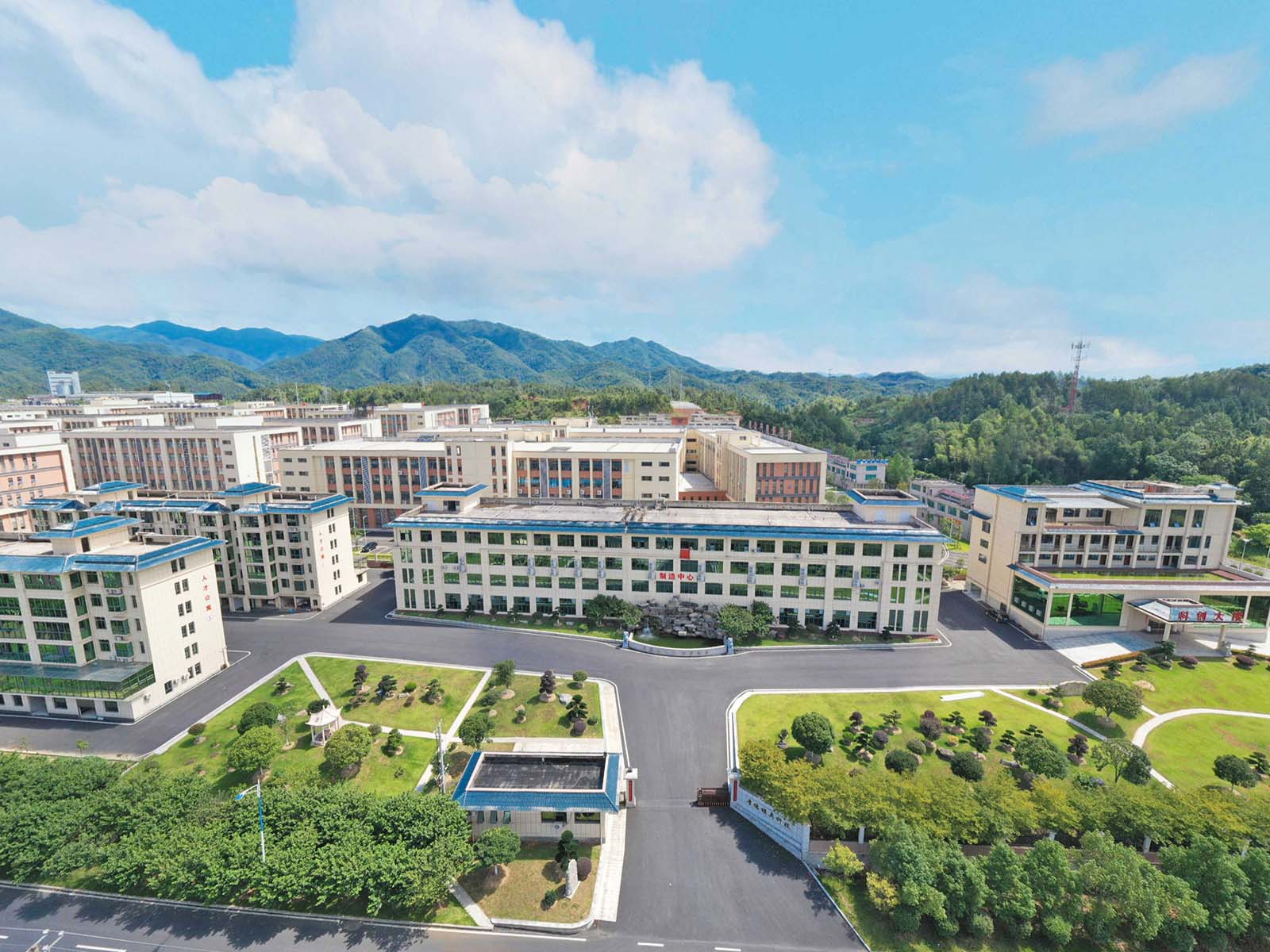 HoudeMold precision injection molding and metal processing manufacturing campus in China