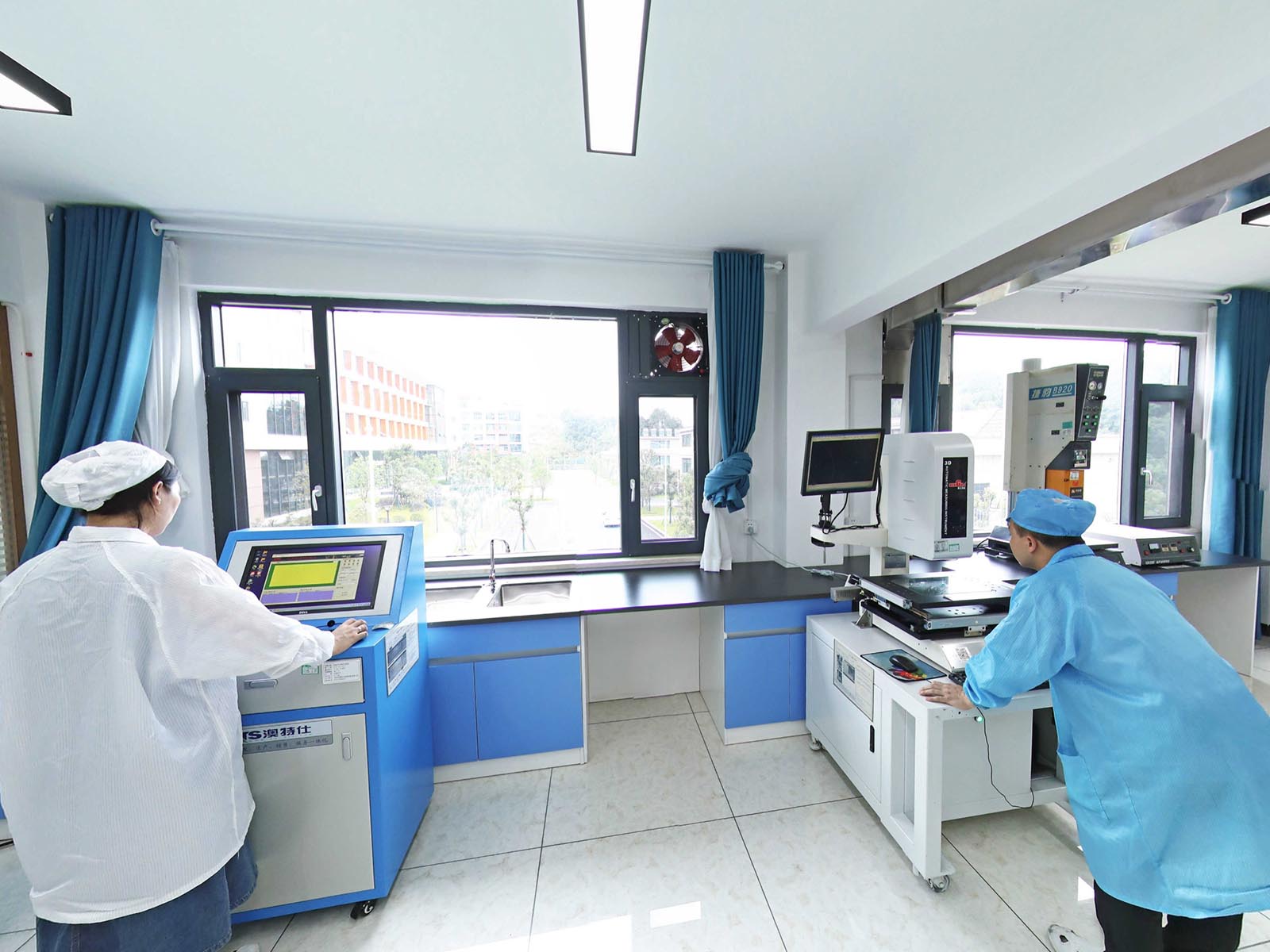 Quality control lab using CMM inspection for precision injection molded parts